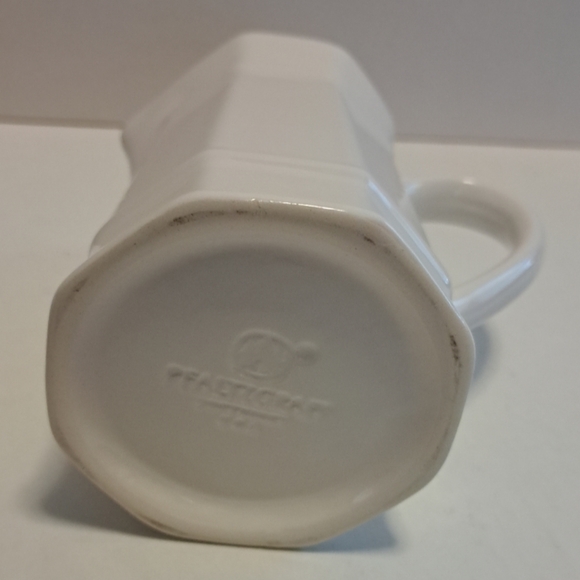 Pfaltzgraff Stoneware Heritage White Creamer 5" 10oz. - Picture 2 of 4